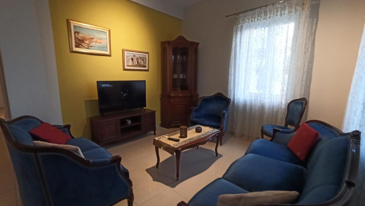 Agathi'S House Apartment Preveza Bagian luar foto
